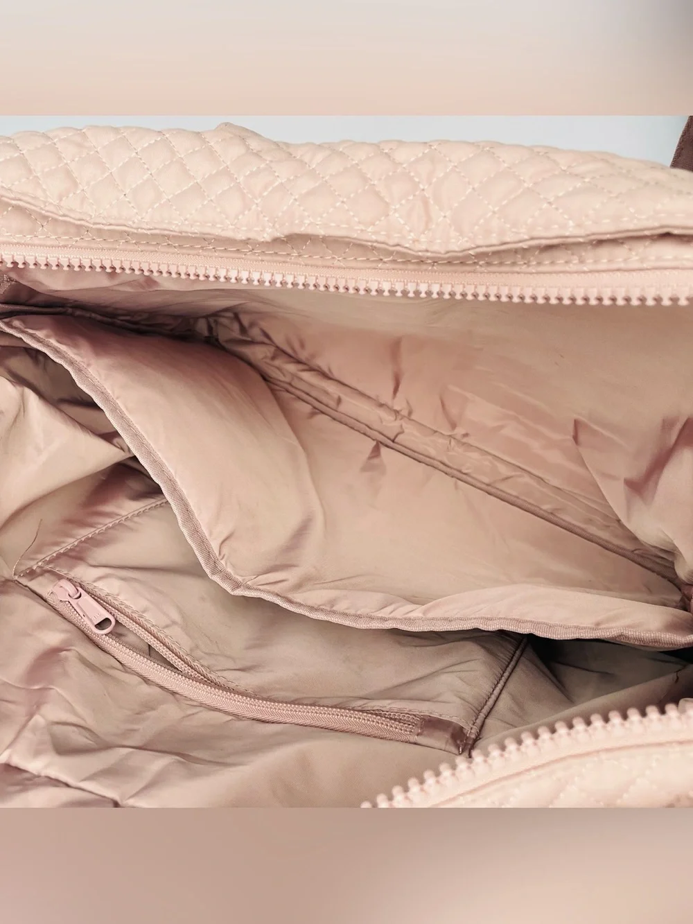 Bagsmart Dusty Pink Quilted Computer Laptop Zip Pocket Bag
